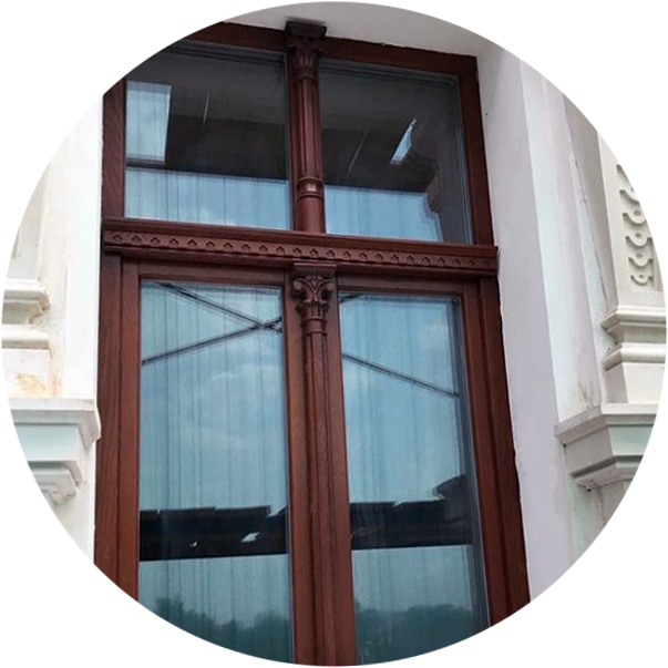 timber-window-dom-russova